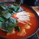 앞꼬지닭칼국수
