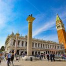 물위의 도시 이미지