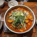 봉추찜닭압구정로데오점 | 압구정로데로 맛집 봉추찜닭 매콤한 닭볶음탕 생각보다 맛있는 맛