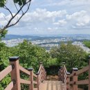 태을봉과 주변 봉우리 이미지