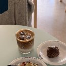 크로와상 테리 | 성수에서 살롱오, 우리의 사랑 서촌