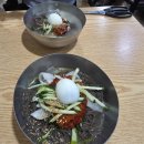 삼거리냉면 | [강동구 맛집] 삼거리냉면 방문 후기: 여름 별미! 시원한 비빔냉면 &amp; 물냉면으로 더위 탈출! 🍜