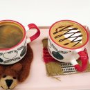 빵먹는 코끼리 이미지