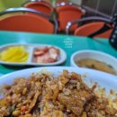 청학로학교길1 | 오산역 분식 맛집 | 추억의 낙서 가득한 주먹밥 하우스, 매콤달콤 양념 폭탄 '제육덮밥' 혼밥 솔직후기