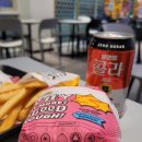 노브랜드버거 홍대점 | 노브랜드 새우버거 비스크 치즈 새우세트 가격 음료리필 가능