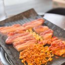 홍제삼겹살 | 홍제역 맛집, 육즙 폭발하는 홍제정육식당 통삼겹살 솔직 후기