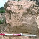 중국 여랑산 선사 문화 유적지 97곳 새로 발견도자기 조각, 구운 돌, 인간 뼈, 동물 뼈, 분쇄 석기 등을 수집 이미지