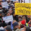 "우크라 군사지원 그만" 독일 이어 체코서도 대규모 집회-연합뉴스 이미지