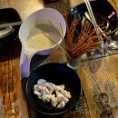 윤배살롱 이미지