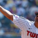 &#39;주말 잠실더비 개봉박두&#39; LG 치리노스 vs 두산 김유성 선발 맞대결...박동원의 물오른 타격감 이미지