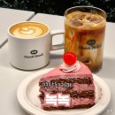 연트럴파크 카페 녹녹 달달한 체리초코케이크