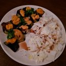 커튼 뒤에 숨겨진 마약 이야기 이미지