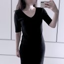 유럽피아 | 29cm DERS 더스 피아 브이넥 티셔츠 & 까로뜨 니트 스커트|블랙 기본템 실착 후기