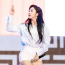 하늘색 줄무늬 와이셔츠의 러블리즈 지수.jpgif 이미지