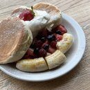 퐁신퐁신 | 안산 “젠젠” 카페 후기｜퐁신퐁신 제철과일 수플레 팬케이크 맛집 인정