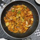 노랑통닭 길동점 | [커플 블로그] 1월 먹방, 길동 소금빵, 길동 레터링케이크, 사당역 맛집, 군자역 맛집, 길동 꽃집...