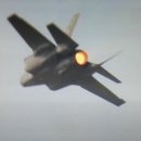 최신 F-35 전투기의 멋진 여성 조종사 이미지