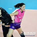 미소짓는 체육관 이미지