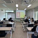 책 먹는 아이들 이미지