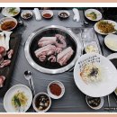 지리산흑돈 이미지