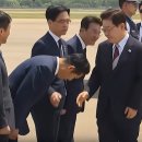 정청래의 ‘90도 폴더 인사'는 李대통령 공개 엿먹이려는 것?[OK목장의 결투!] 이미지