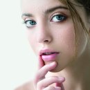 동안 피부 솔루션 이미지