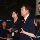 [속보] 윤석열, 0시59분 조사 마치고 귀가.. 특검 "30일 오전 9시 추가 출석" 이미지
