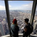엠파이어 스테이트 빌딩(Empire State Building) 사무실 점유율이 90%를 넘어 뉴욕시의 불황을 극복했습니다. 이미지