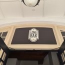 [대면] 공존의 시대, 나와 우리의 정신 건강 | 싱가포르 슬링 칵테일의 탄생지 "롱바 (Long Bar)" 후기 | 혼여행자 롱바에서 합석한썰 | 술까지...