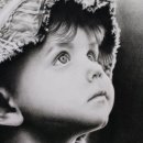 콩테연필초상화 이미지