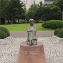 빨간구두 소녀상 이미지