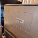 캠핑카에 장착된 중국산 캠핑카 냉장고를 샤크알브이 캠핑카 냉장고로 교체 장착 - 캠핑카 부품 판매 전문점 샤크알브이 이미지