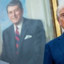 Re: 화이자 이어 아스트라제네카도 ‘두 손’… “공장 짓고 약값 내린다” 이미지