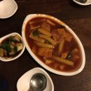 맛있는 떡볶이와 튀김 이미지