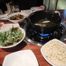 홍대 칼국수와 족발 이미지