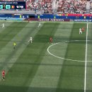 벨기에 vs 이란 경기에서 나온 네이선 응고이 다이렉트 퇴장 상황.gif 이미지