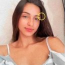 셀프피어싱 이미지