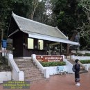 카라트호텔 | 2025년 12월 라오스 여행 - 루앙프라방의 푸씨산(Phousi Hill)과 왓 마이(Wat May)