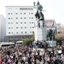 정발장군 동상 앞 이미지