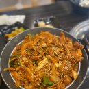 송안농장 | 8/26 (1) 3인 세트 : 김치 찌개 소 + 밥 3인 + 두루치기 대, 소주 3병(군산시 수송동 예향정)