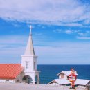 바닷가 위 하얀집민박 이미지