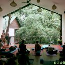 이브닝 스트레칭 요가 이미지