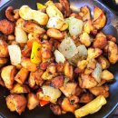 옛날통닭숯불구이 옛날통닭 떡볶이 골뱅이무침 감자모듬튀김