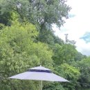 시냇가 하얀집 이미지