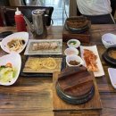 산아래보쌈，칼국수 이미지