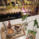 하얀책상 이미지