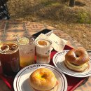 오산천 | 오산 대형카페, &#34;뉴버리&#34; 오산천뷰 좋은 베이글 카페 주말 후기