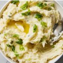 Colcannon (Mashed Potatoes and Cabbage) (콜케논(매쉬드 포테이토 앤 케비지)) 이미지