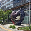 사람 조형물(여자) 이미지