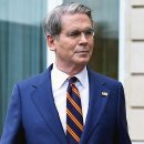 미국 재무부는 '정치적 활동' 우려를 이유로 트럼프의 ESG 펀드 투자 계좌를 금지했습니다. 이미지